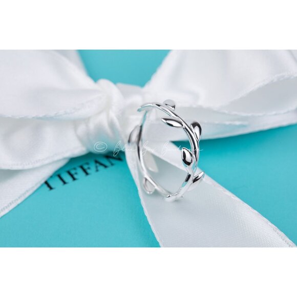 Tiffany & Co. Paloma Picasso Olive Leaf Band Ring in Sterling Silver Size 6 - Picture 5 of 9